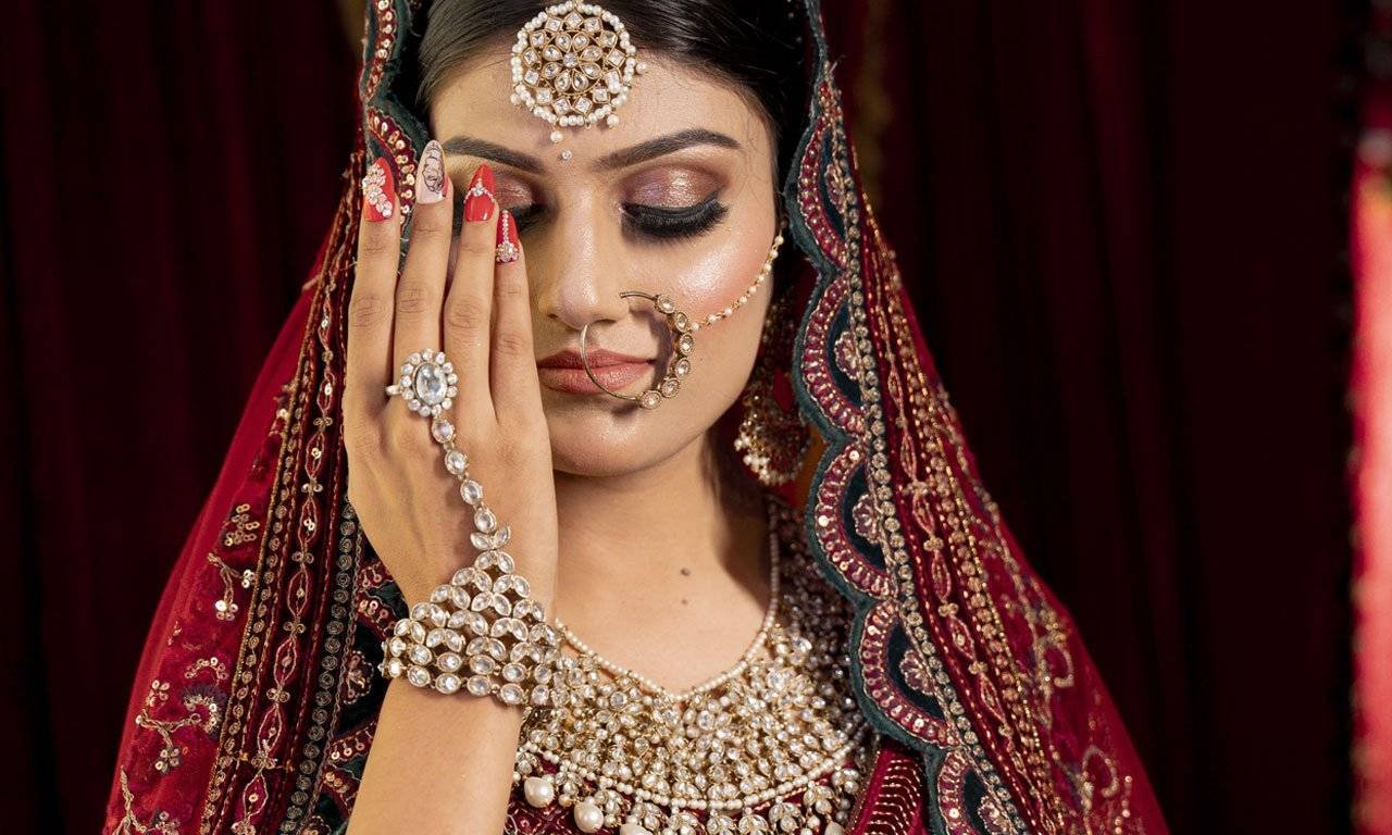 Oulac Cosmetics India Partners with Looks Salon & Academy for Bharat Shringaar Event in Pune